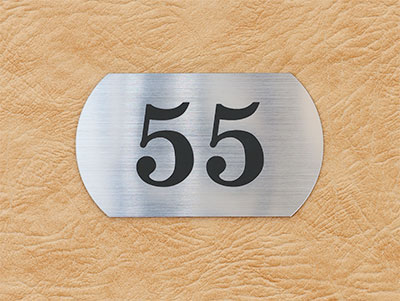 Табличка на дверь квартиры с номером