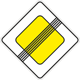 Дорожный знак «Конец главной дороги»